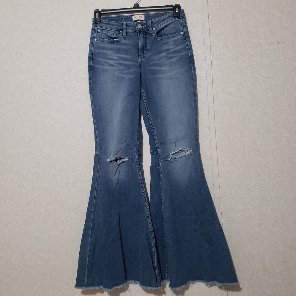 SHYANNE....Women's Blue Flared Jeans...SIZE:29